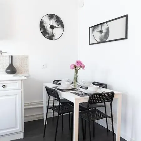 Le Yin-yang Proche De Paris * موروج