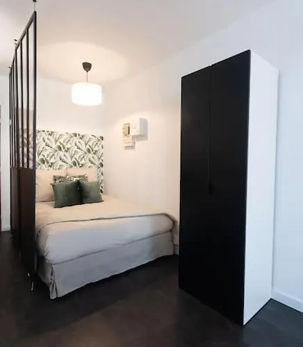 Le Yin-yang Proche De Paris